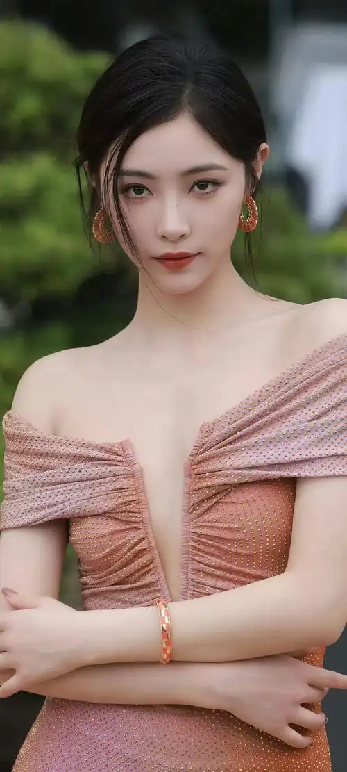 韩国电影热播剧《极限追凶》封面